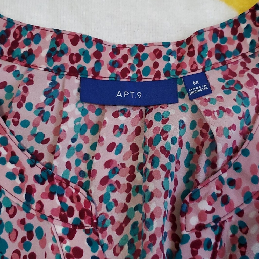 Sleeveless button up blouse - Picture 7 of 9